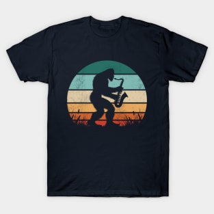 Vintage Bigfoot Playing the Saxophone Retro Sunset Music Lover T-Shirt